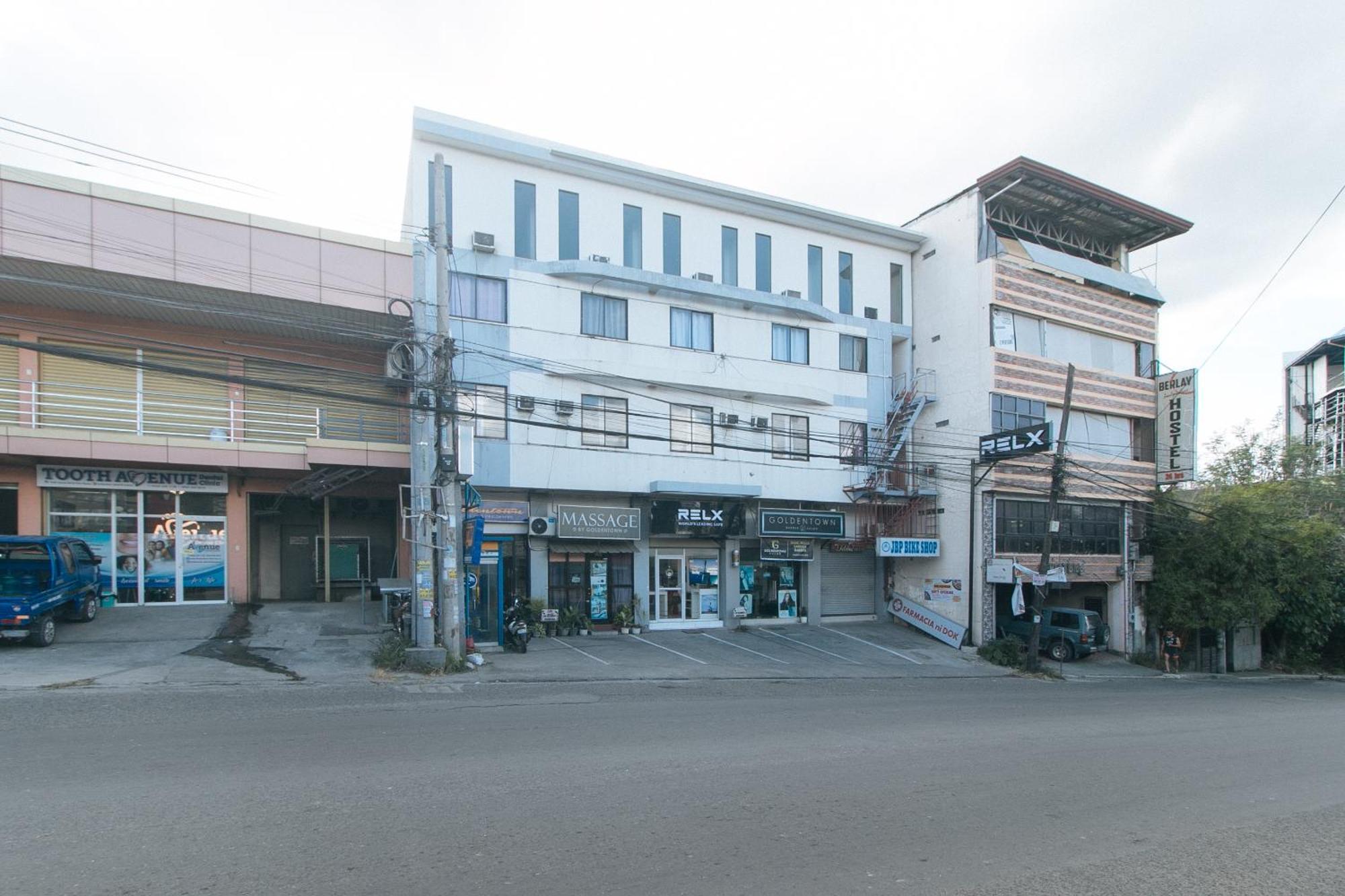 Reddoorz At Goldentown Hotel Davao City Exterior photo