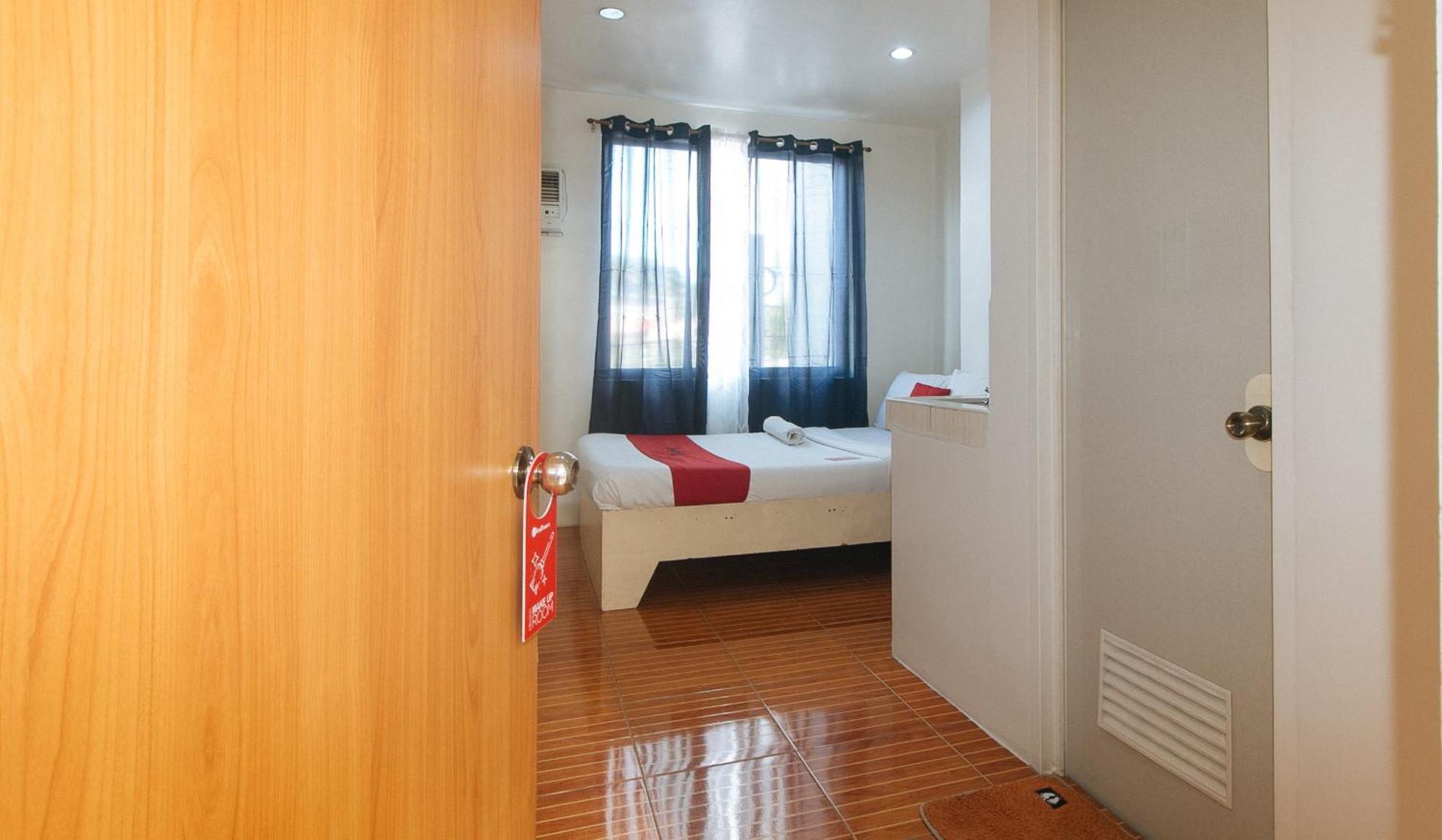 Reddoorz At Goldentown Hotel Davao City Exterior photo