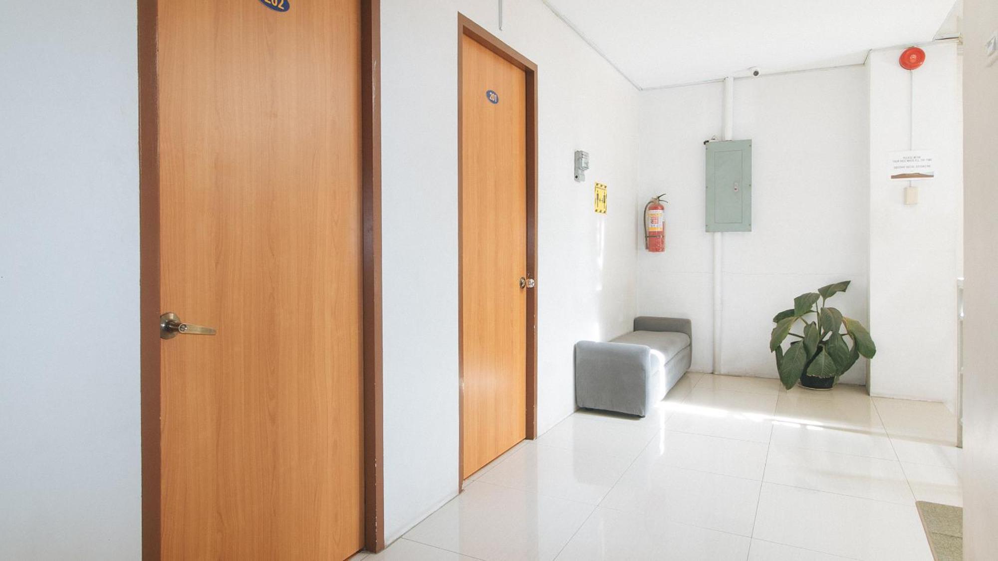 Reddoorz At Goldentown Hotel Davao City Exterior photo